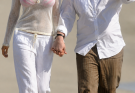 Controversial Celebrity Couple Spotted Together on the Beach: Do You Remember Them?..