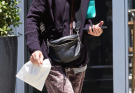 A Familiar Family Face Spotted by Paparazzi!: Can You Guess Who She Is?..